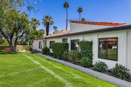2 Palomas Dr, Rancho Mirage, CA 92270-4747
