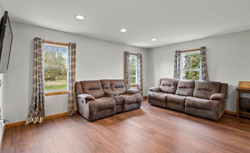 1223 Riverton Dr, Mukwonago WI  53149-1053 exterior