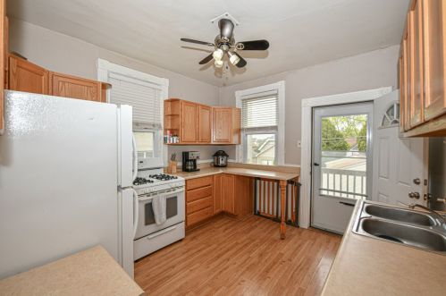 2565 Oakland Ave, Milwaukee WI 53211-3931 exterior