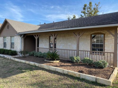 50600 Indian Creek Dr, Georgetown TX  78626-6221 exterior
