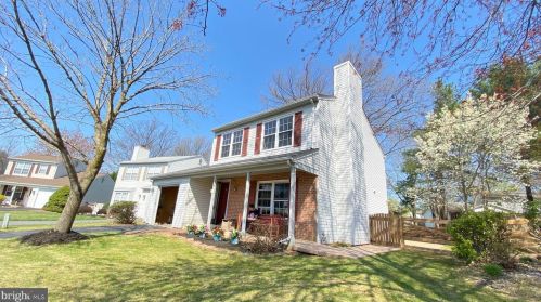 13516 Coates Ln, Herndon, VA 20171-4012