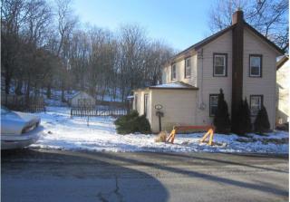 43 Chapel St, Ellenville, NY 12428-2515