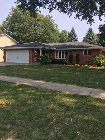 1310 Country Club Rd, Indianola, IA 50125-1129