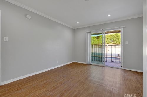 5842 Woodruff Ave, Lakewood CA  90713-1528 exterior