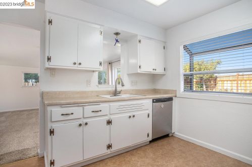 2120 Keller Ave, San Lorenzo, CA 94580-2168