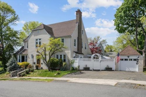 24 Concord Ave, White Plains, NY 10606-2211