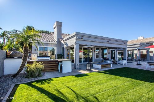 1820 Monarch Bay Dr, Gilbert AZ 85234-2713 exterior