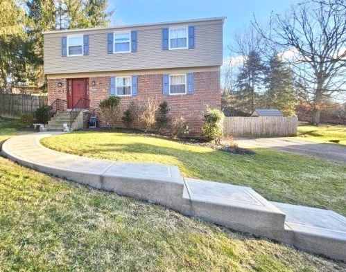 114 Oakhurst Rd, Pittsburgh PA  15215-1452 exterior