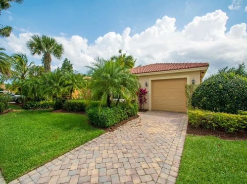 4139 56th Ln, Vero Beach, FL 32967-7592