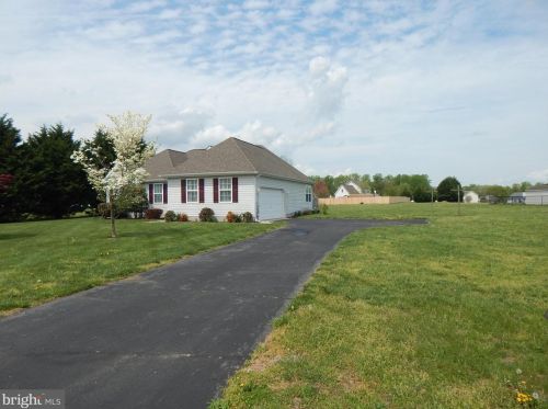 584 Sunny Meadow Dr, Magnolia, DE 19962-1799