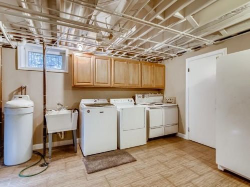 737 Amber Dr, Saint Paul MN 55122-2059 exterior