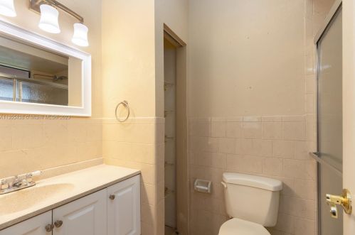 243 Buttonwood Shores Dr, Key Largo FL  33037-2442 exterior