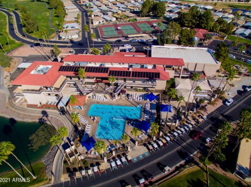 1569 Torrey Pines Ln, Chandler AZ  85249-8523 exterior