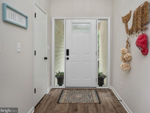 327 Fairway Dr, Locust Grove VA  22508-5441 exterior