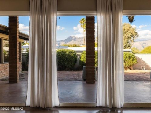 2711 Kiva Pl, Tucson, AZ 85715-3329