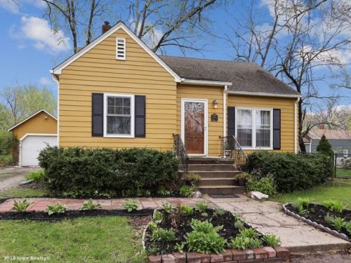 1204 C St, Indianola, IA 50125-1124
