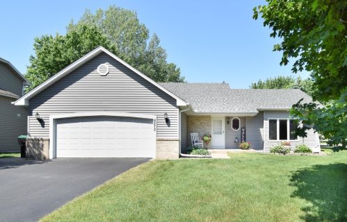 6575 Black Duck Dr, Lino Lakes, MN 55014-5403
