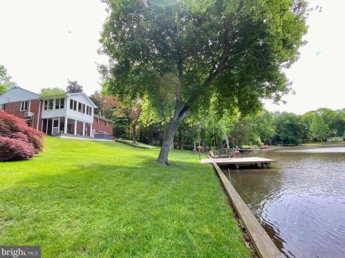 61 Lakeview Dr, Pilesgrove NJ 08098-2081 exterior