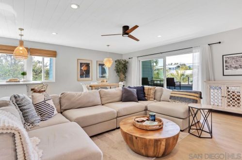 50 Montego Ct, San Diego CA  92118-3247 exterior