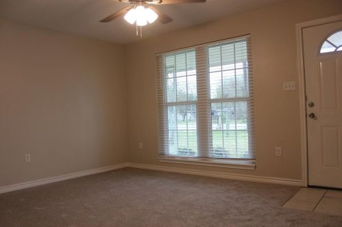 6607 Fairwood Rd, Hitchcock, TX 77563-2008