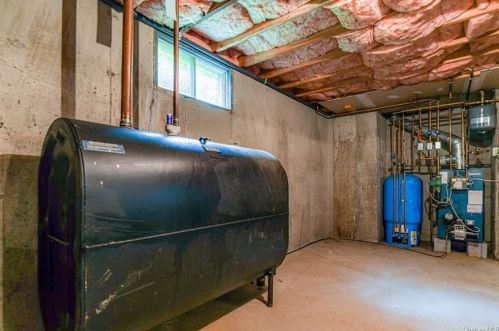 70 Iron Mountain Rd, Warwick NY  10990-3307 exterior