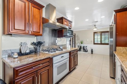 3095 Sepulveda Ave, San Bernardino CA  92404-2330 exterior