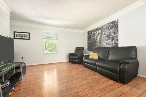3522 Fox Chase Dr, Imperial PA  15126-9600 exterior