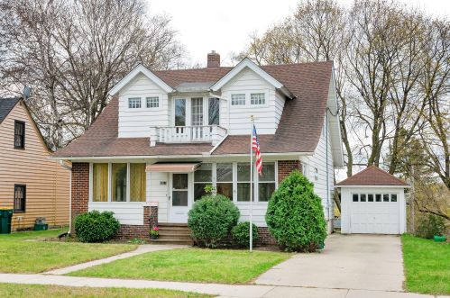 1011 Walnut St, West Bend, WI 53095-3150