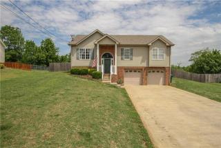 2636 Marymont Dr, Clarksville, TN 37042-8106
