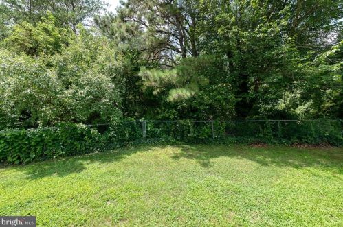 6 Pendleton Dr, Berlin Boro NJ  08009-9672 exterior