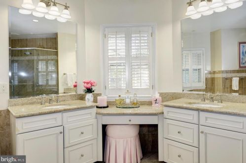 9414 Georgetown Pike, Great Falls VA  22066-2735 exterior