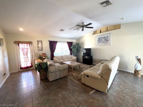 1340 20th Pl, Cape Coral, FL 33909-1632
