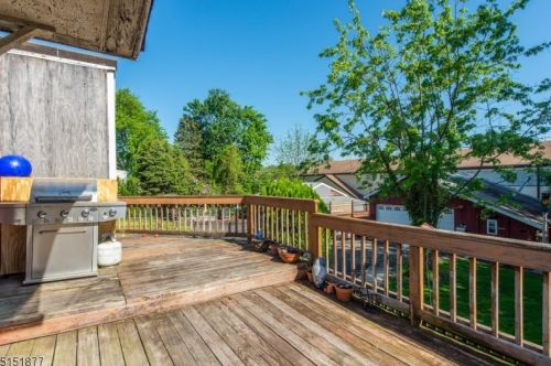 20 Sindle Ave, Little Falls NJ  07424-1650 exterior