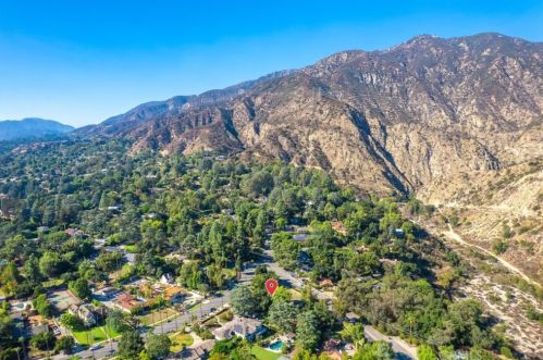 2222 Mendocino Ln, Altadena CA  91001-2816 exterior