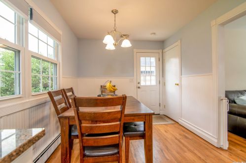 16 Longview Dr, East Quogue NY  11942-3613 exterior