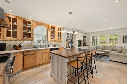 40 Mount Joy Ave, Scarsdale, NY 10583-2629