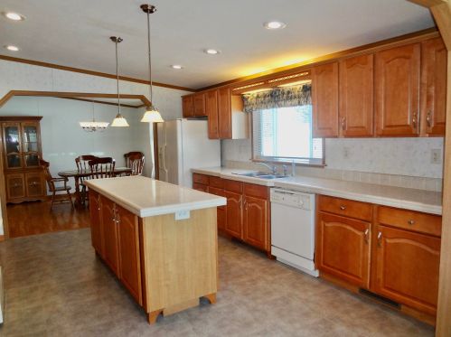 32 Spruce Dr, Belmont NH  03220-4458 exterior