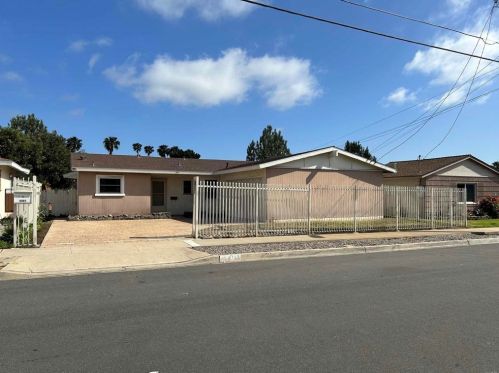 4981 Mount Casas Dr, San Diego, CA 92117-4830