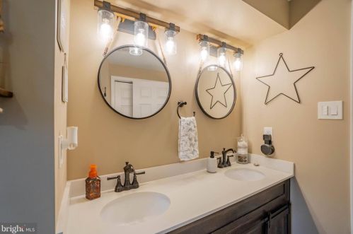 449 Gay St, Limerick PA  19468-2630 exterior