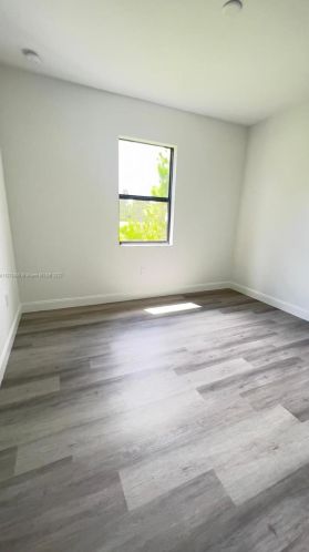 546 Aspen Ave, Lehigh Acres FL 33974-9613 exterior