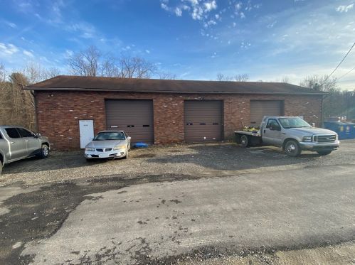 1915 Crawford Ave, South Connellsville, PA 15425-2301