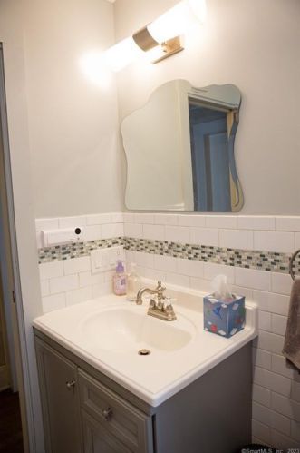 819 Cleveland Ave, Bridgeport CT 06606-5289 exterior