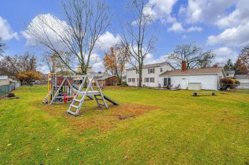 1055 Champagne Dr, Marion OH  43302-6626 exterior