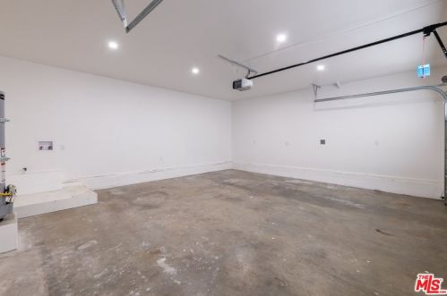 3003 Alabama St, Glendale CA  91214-2702 exterior