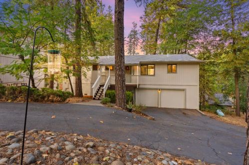 11726 Upper Circle Dr, Grass Valley CA  95949-6666 exterior