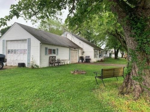 54 Center St, Clinton County OH  45169-1001 exterior