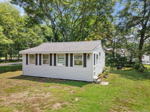 2 Noyes Rd, Lyme CT  06371-1636 exterior