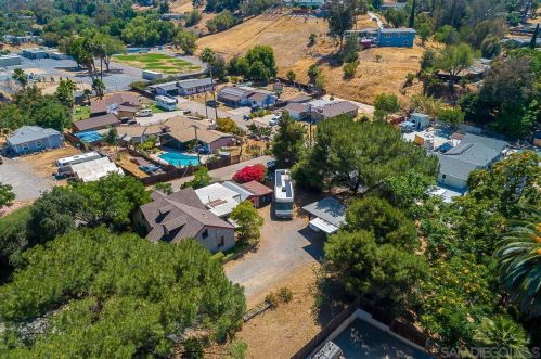 9414 Winter Gardens Blvd, Lakeside CA  92040-4541 exterior