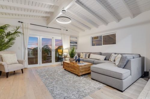 1815 Stanford Ave, Redondo Beach CA  90278-2743 exterior