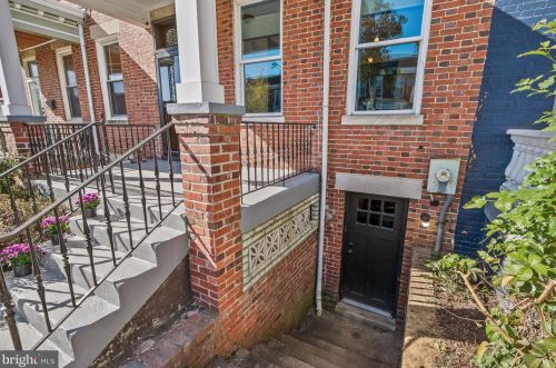 3532 Warder St, Washington, DC 20010-1724
